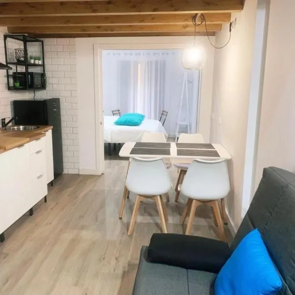 PUERTA DE CACERES Apartamento 4, hotel en Cáceres