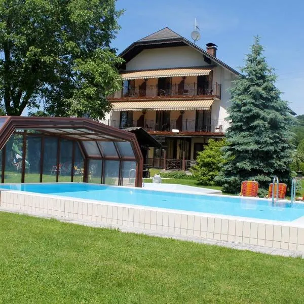 Pension Sommerauer, hotel v destinaci Hallein