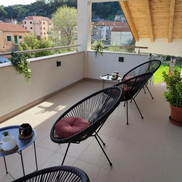 Apartments Pulic, Hotel in Skradin
