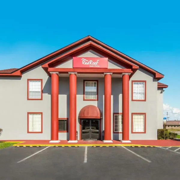 Red Roof Inn & Suites Pensacola-NAS Corry, hotel v destinácii Warrington