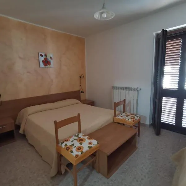 Hotel Edelweiss, hotel u gradu 'Laino Borgo'