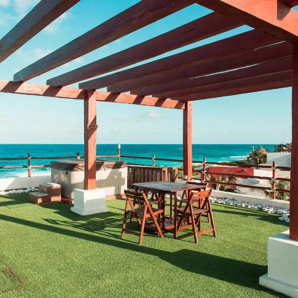 Villa with ocean view, pool, restaurant and rooftop, hotel i Isla Mujeres