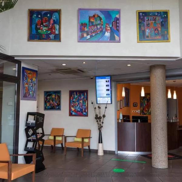 The Originals Boutique, Actuel Hôtel, Saint-Etienne Aéroport, hotel v destinaci Andrézieux-Bouthéon