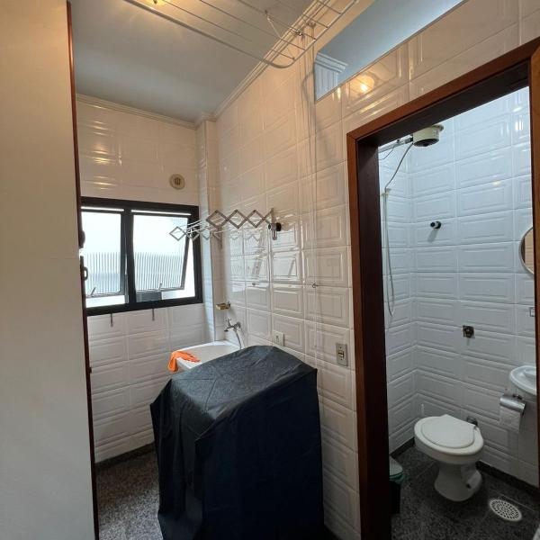 Apartamento no Guarujá Enseada a beira mar, ótima localidade e com ar condicionado - Foto 3