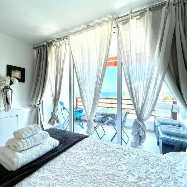 Sweet home deluxe, hotel in Playa de las Americas