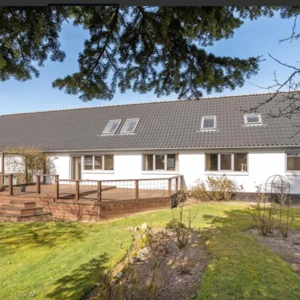 Lundø, hotel in Højslev