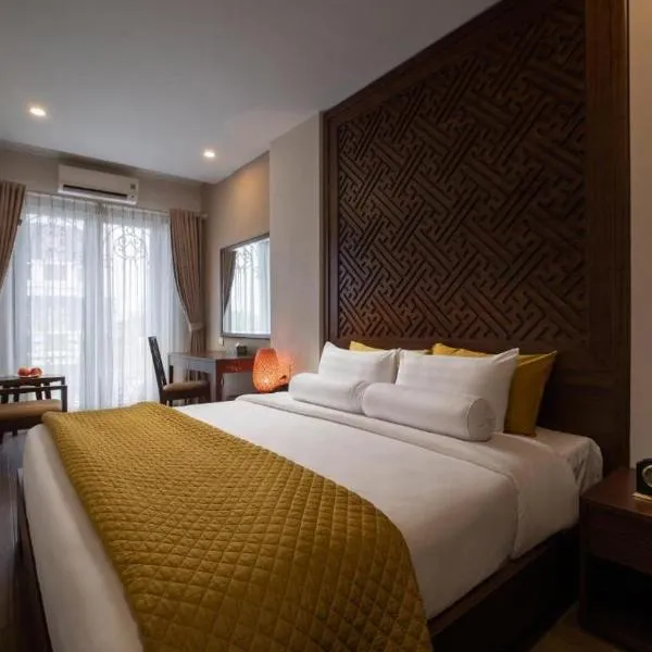 Hanoi Lakeside Premium Hotel & Travel, hotel v Hanoji