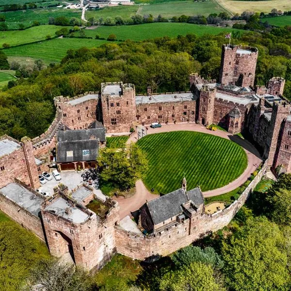 Peckforton Castle, hotell i Tilston