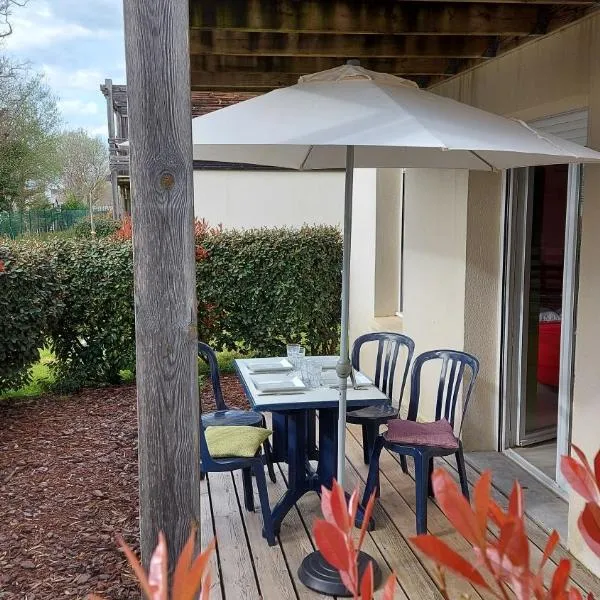 Appartement résidence 3 étoiles, 50m du lac, WIFI, jardin terrasse sans vis-à-vis, 1 à 4 pers, kit bébé possible, hotel a Aureilhan