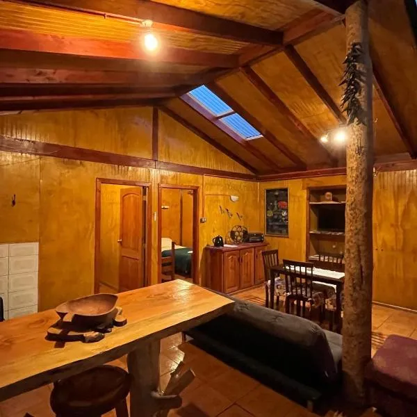 Cabaña Antu-Meli, Liquiñe, hotel v destinaci Liquiñe