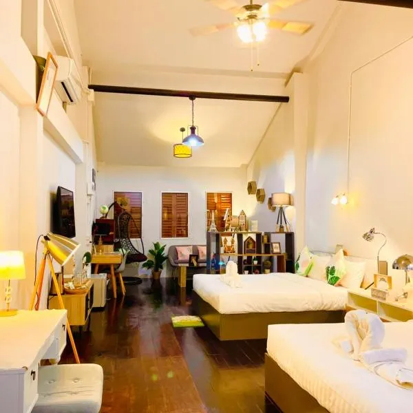 Primego Boutique Hotel, hotel ve městě Phuket