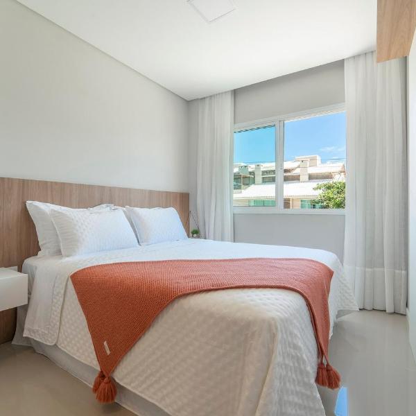 Apartamento 02 dormitórios · Perto da Praia