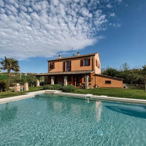Casale Il Girasole, hotel in San Costanzo