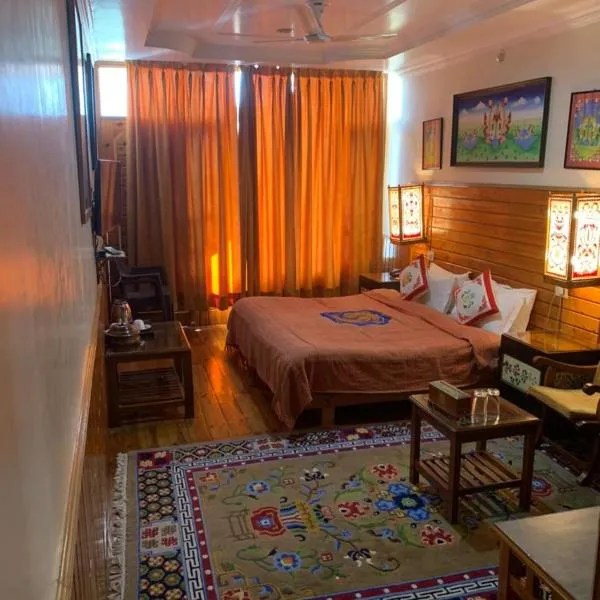 Auspiscious Him View Hotel, hotel v destinaci McLeod Ganj