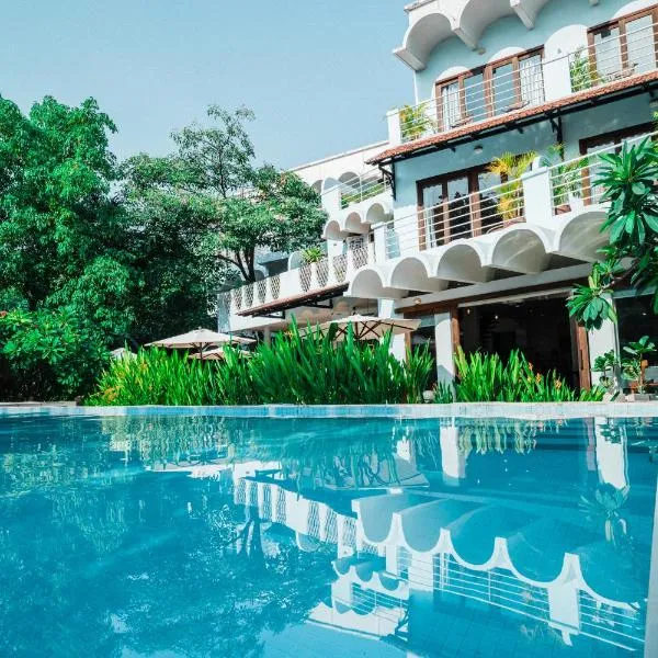 iRoHa Garden Hotel & Resort, хотел в Ta Khmau