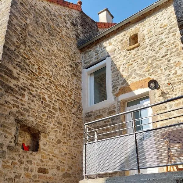 Le gîte du Chat Perché, hotel v mestu Cheilly-lès-Maranges