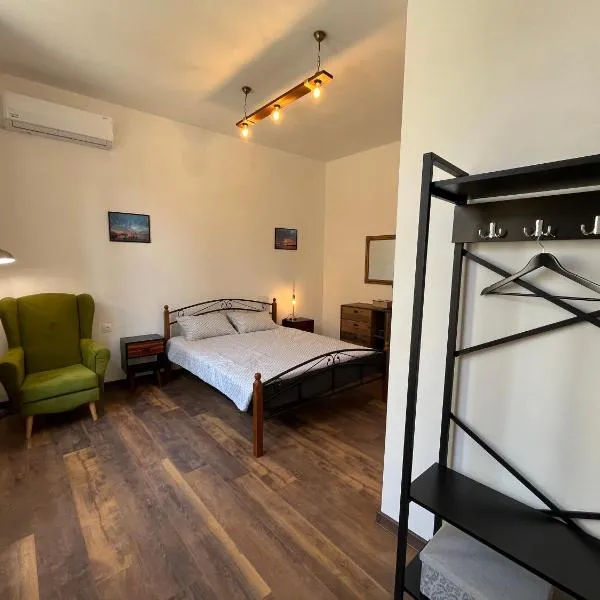 Prista guest rooms, hotel in Ruse