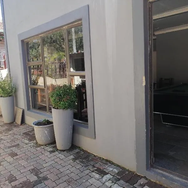 FRANCHISE BENONI GUEST HOUSE, hotel in Benoni