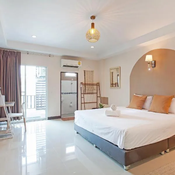 Cozzi by Grand Airport Resort, hôtel à Lat Krabang