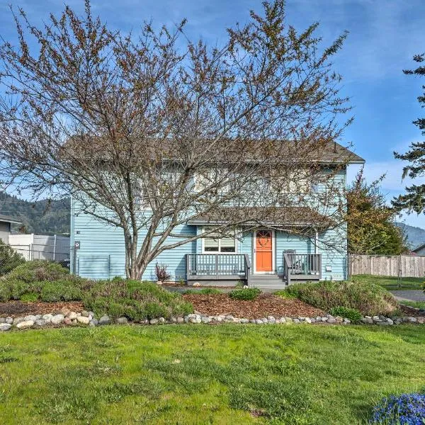 Coastal Haven Getaway about 1 Mi to Mill Beach!, hotel in Brookings