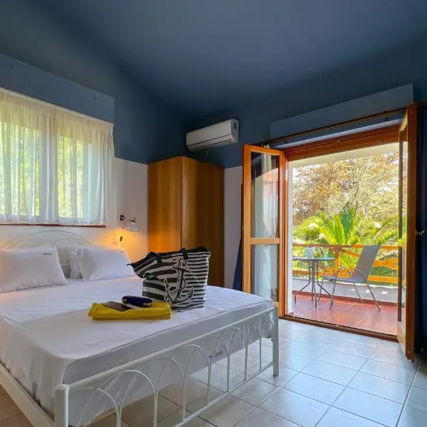 Joseph Village Apartments, hotel in Fourka