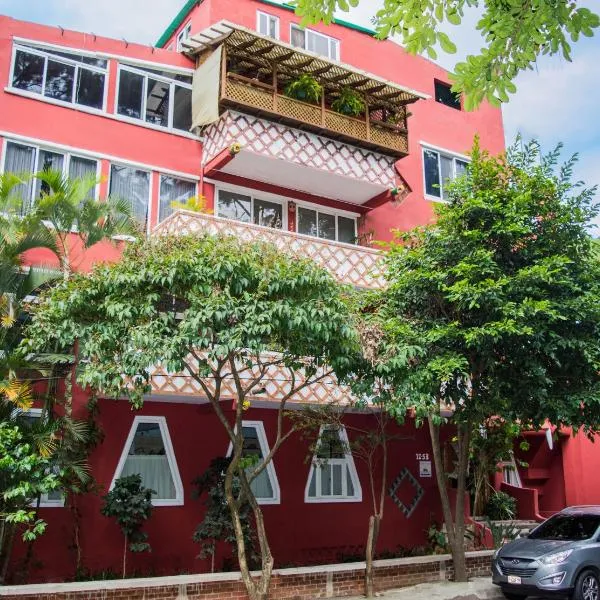 Eco Suites Uxlabil Guatemala, hotel in Guatemala