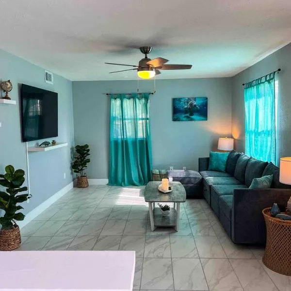 House of Manatees-Entire house with yard, fire pit, dog friendly, hotel di Crystal River