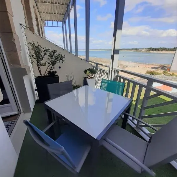 Charmant Studio en duplex esprit loft avec balcon vue mer, et piscine extérieure, hotel v destinaci Le Croisic