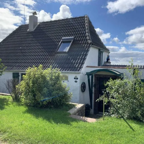 Ferienhaus Sabine, hotel v destinaci Nordstrand