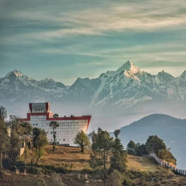 NEELGAGAN RESORT, hotel di Dharamgarh