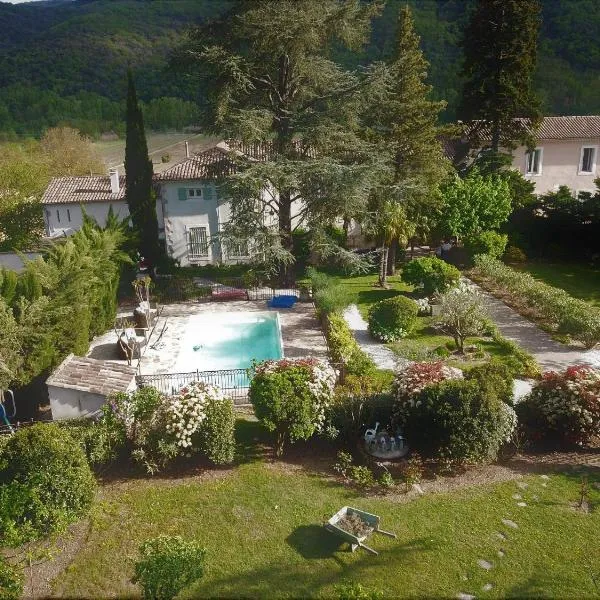 Maison Bersane, hotel v destinaci Le Poujol-sur-Orb