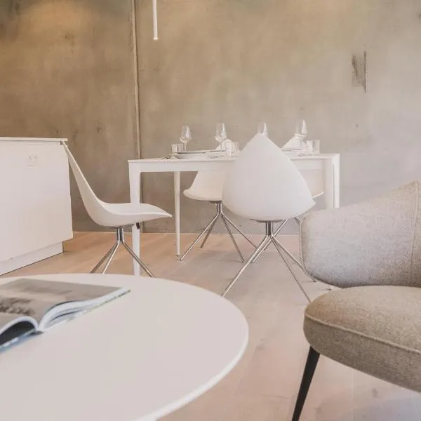 STEILLAGE - Design Moselsuiten mit Panoramablick und SPA, hotel v destinaci Brauneberg