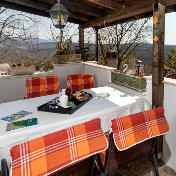 Apartment Pod Lipom, hotel v destinaci Roč
