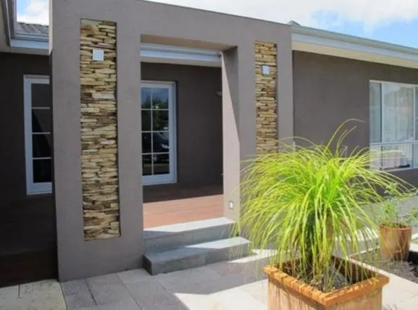 Joe’s holiday home, hotel v destinaci Albany
