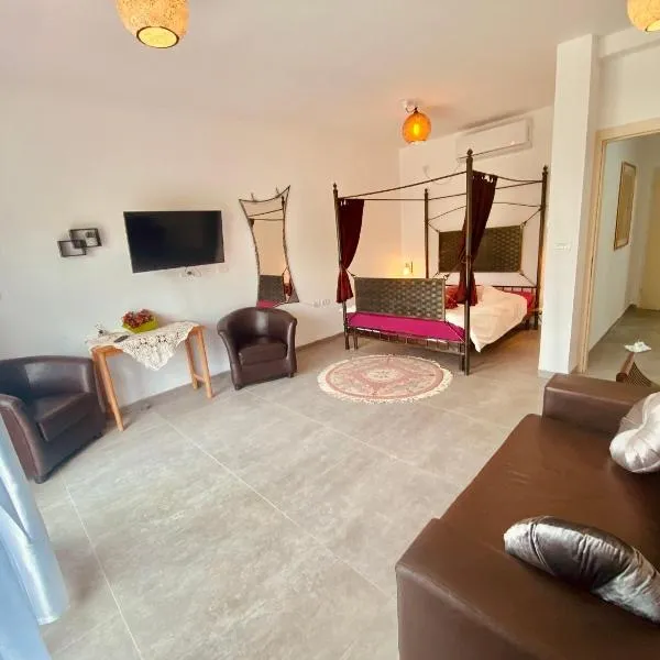 צלילי הפקאן Pecans Sounds, hotel in Beit Hillel
