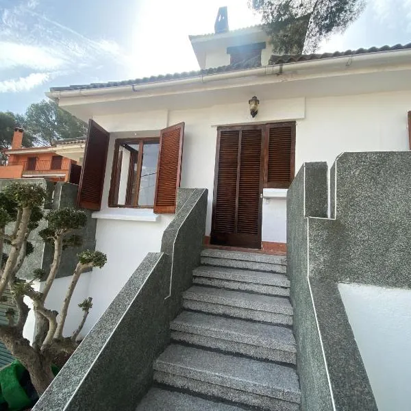 Chalet cerca a la playa con jardín y barbacoa, hotel u gradu 'Tarragona'