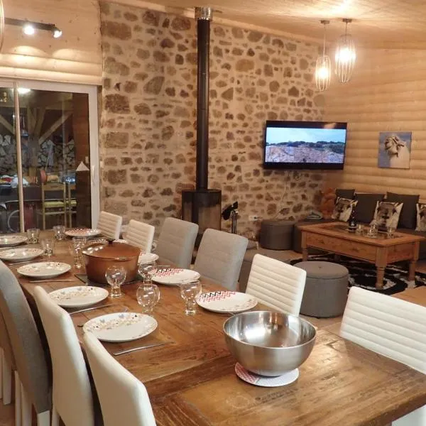 Lama-Gîte-des-Puys chalet écologique à 30km des pistes, visite aux lamas Charge VE, ξενοδοχείο σε Montaigut-le-Blanc