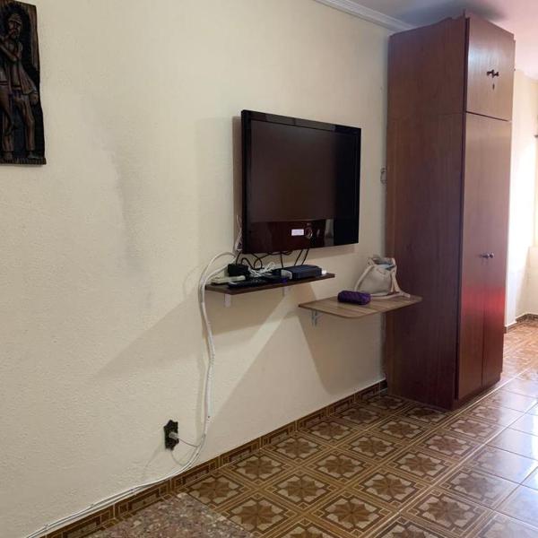 Kitnet uma quadra da Praia - AVIAÇÃO - Ar Condicionado - Internet - TV Plana - Foto 5