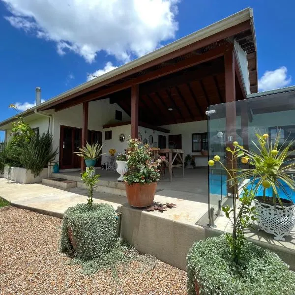 Blue Fattoria Luxury Farm Accomodation, hotel in Fernside