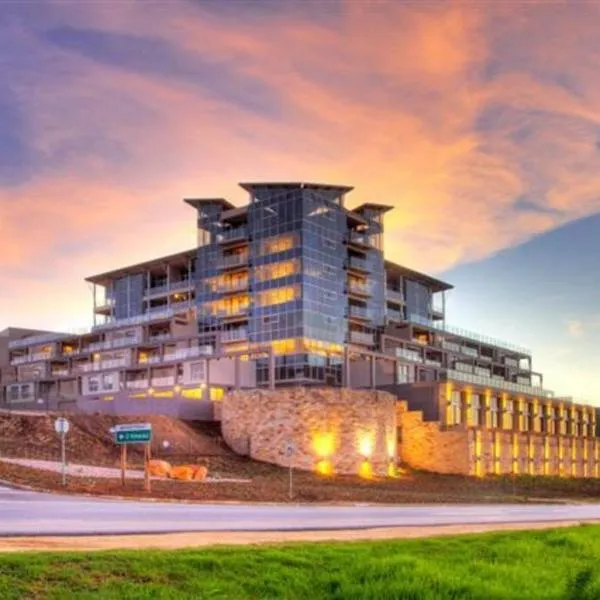 Luxury Nautica Suite 003, hotel in Mossel Bay