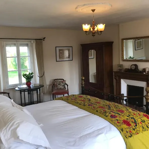 Mis Harand, hotel v destinaci Litteau