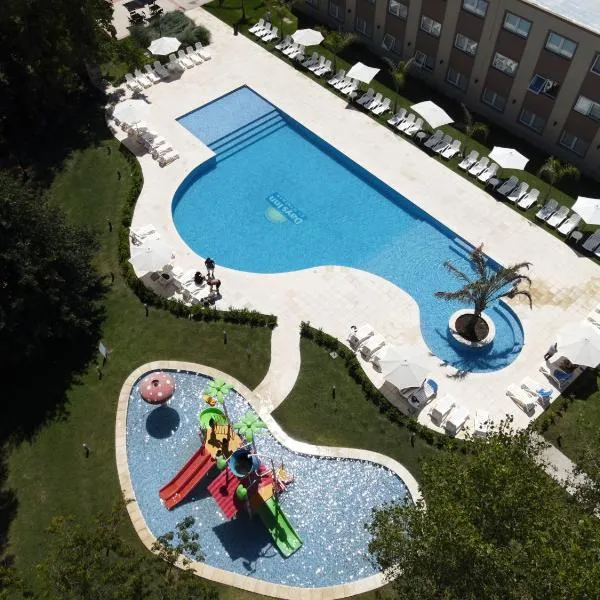 Days Inn Zarate, hotel v destinaci Zárate
