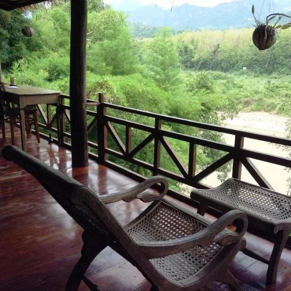 Lao Spirit Resort, hotel em Ban Xianglôm