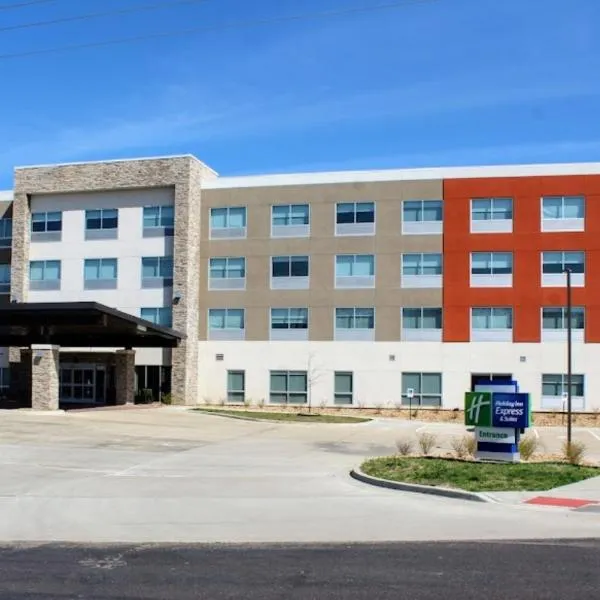 Holiday Inn Express & Suites Warrensburg North, an IHG Hotel，華倫斯堡的飯店