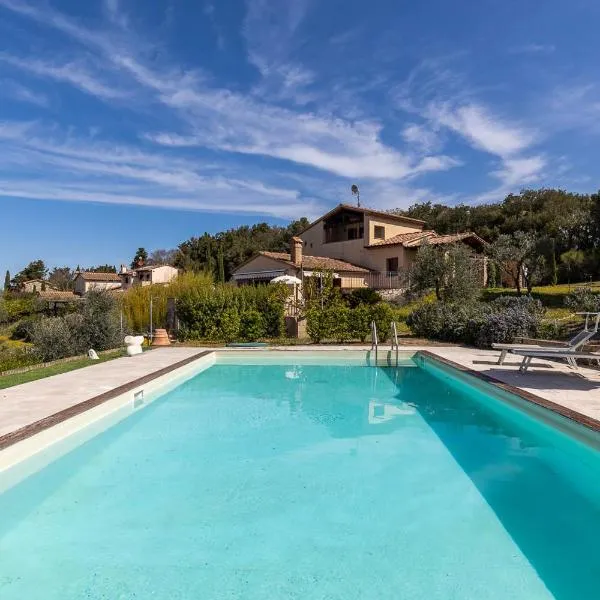 Villa Montegemoli - by Bolgheri Holiday, hotel v destinaci Pomarance