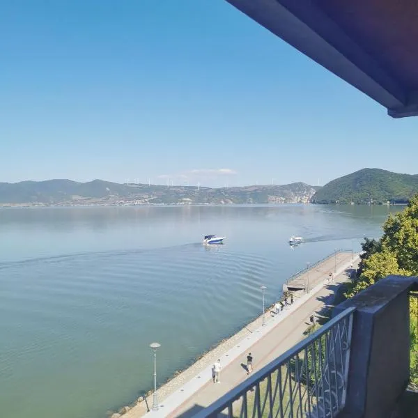 Dunavska panorama, hotel em Golubac