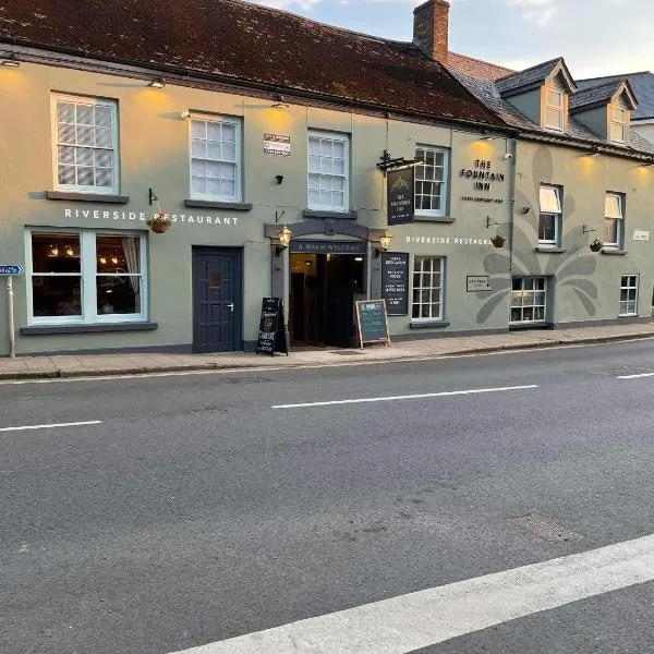 The Fountain Inn & Riverside Restaurant、オークハンプトンのホテル