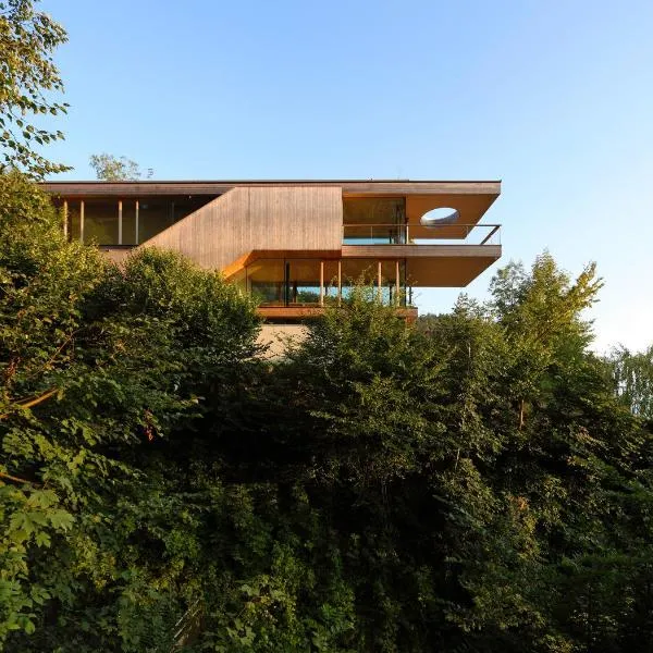 Haus am Felsen, Ferien in Vorarlberger Architektur, hotel v destinaci Bregenz