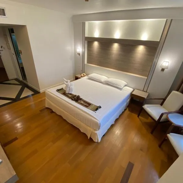 Thong Tarin Hotel: Ban Chan Phen şehrinde bir otel