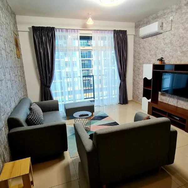 J&J Vacation Home@Novo8 Residence, khách sạn ở Kampong Tambak